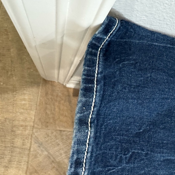 Miss Me Blue Boot Cut Jeans with Embroidered Pockets - Picture 4 of 7